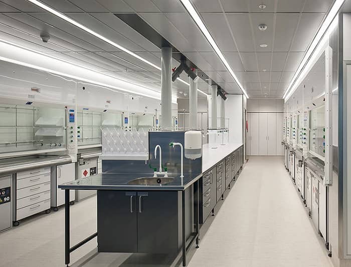 廣州實(shí)驗(yàn)室裝修公司：環(huán)境監(jiān)測實(shí)驗(yàn)室要如何設(shè)計(jì)建設(shè)？
