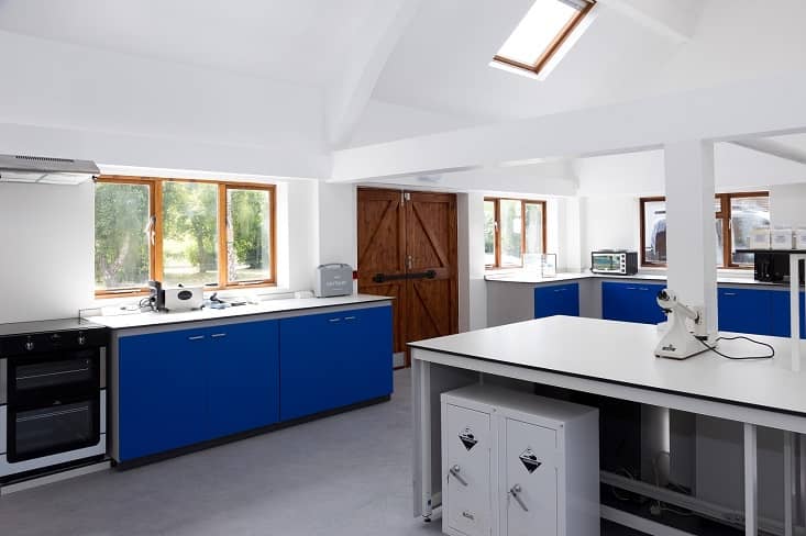 實驗室裝修標準有哪些？裝修需要注意哪些事項