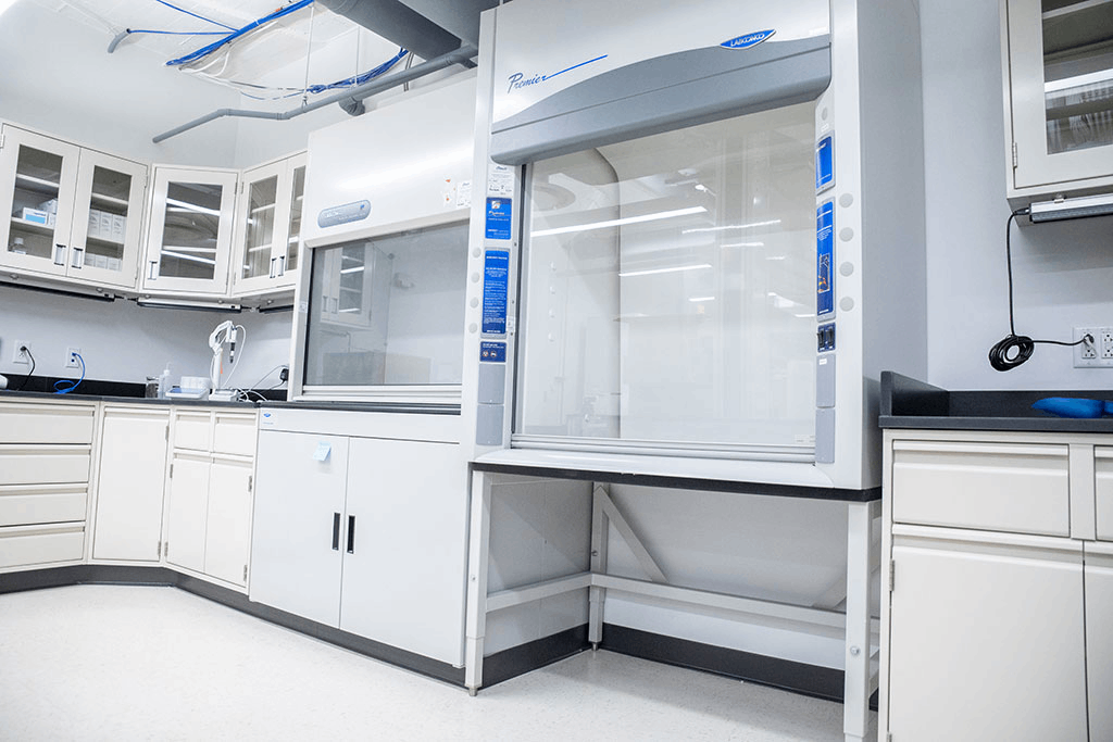 實驗室墻面材料如何選？一文詳解關鍵要點