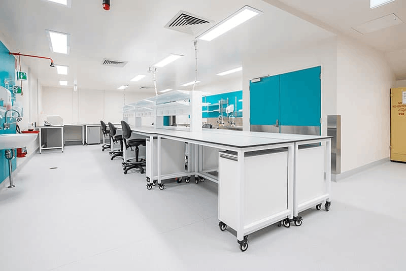 醫院檢驗科實驗室改造：生物安全柜與 PCR 儀的空間布局黃金