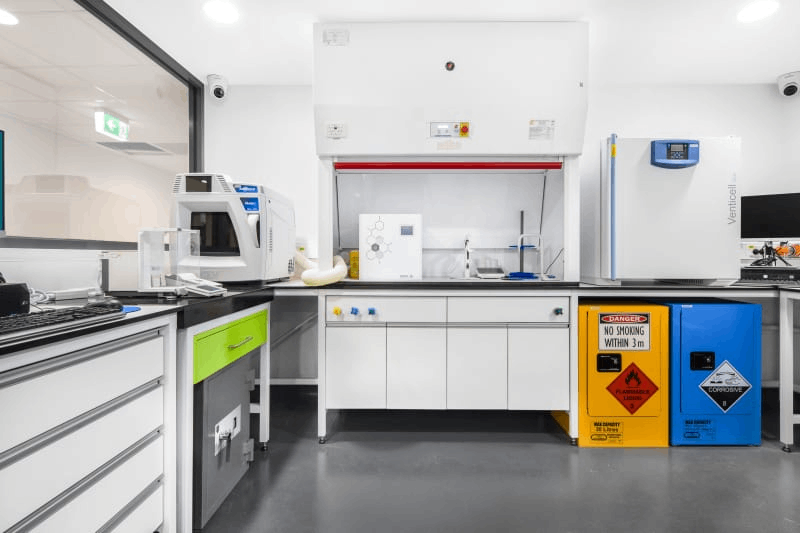 PCR實驗室建設全解析：萬級凈化+負壓系統(tǒng)如何一步到位？